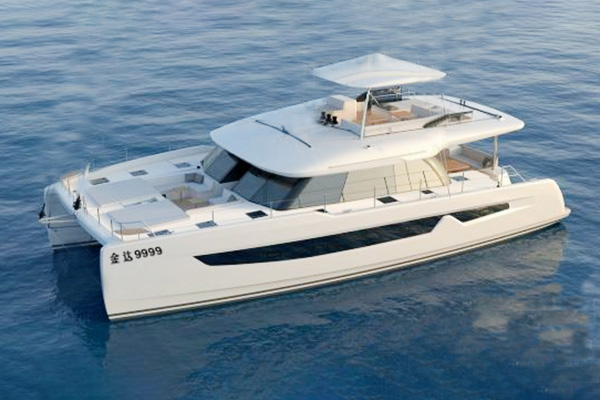 Twin body luxury yacht 15.6m